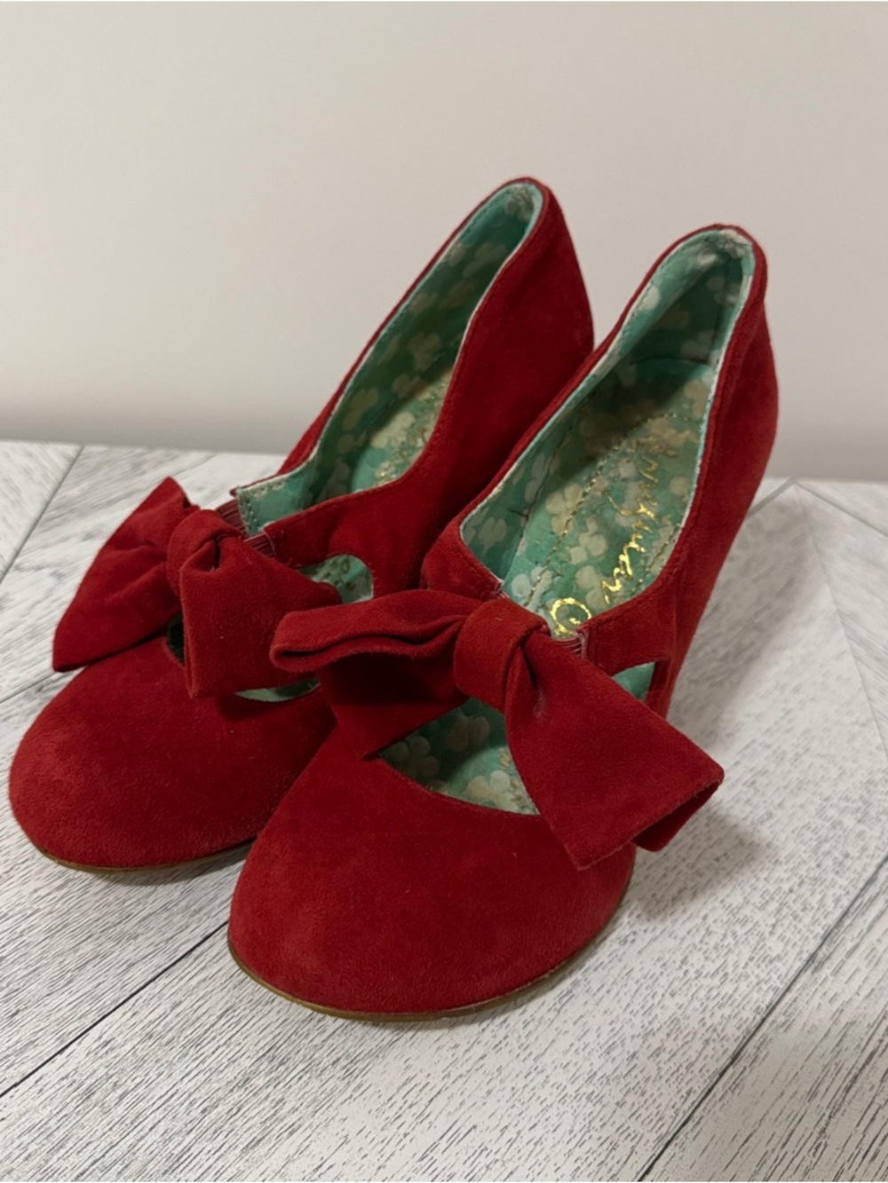 Irregular Choice | Tea and Cakes Red Velvet Bow Pumps - Size US 6